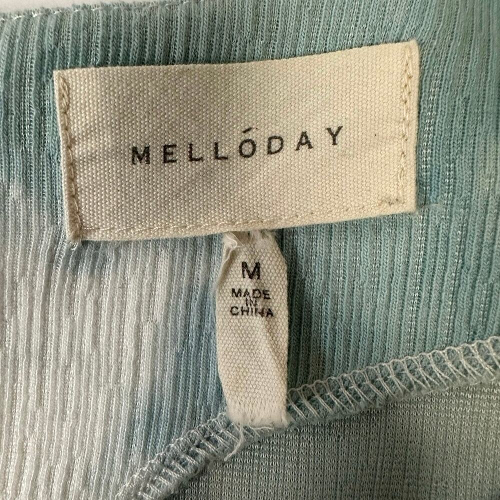 MELLÓDAY Size Medium Blue and White Tie-Dye Top - Picture 6 of 10
